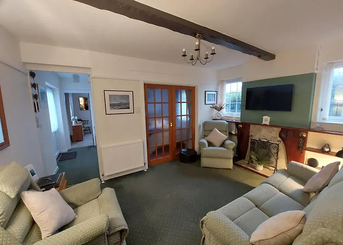 Private Apartment, Parking, Sea And Country Views